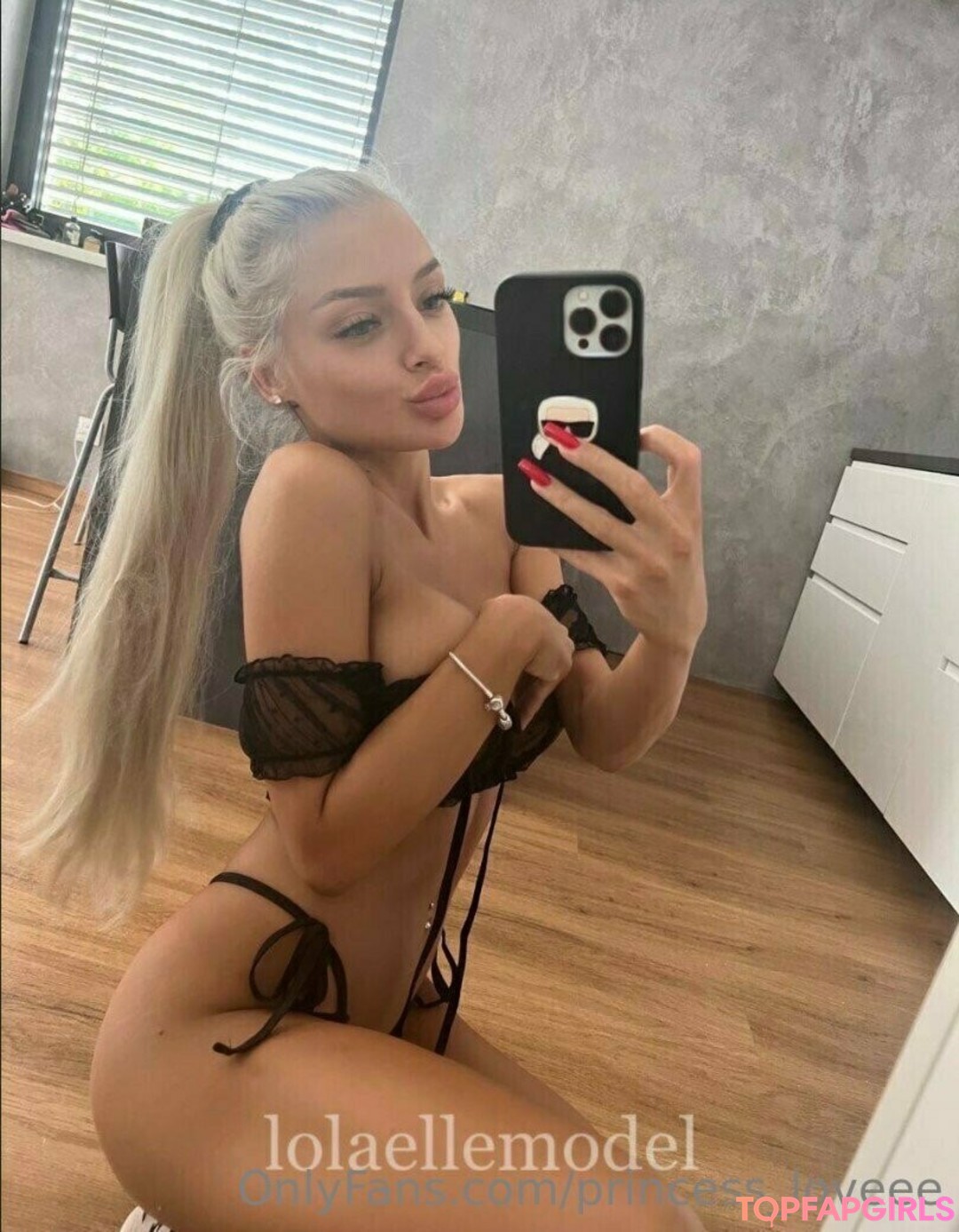 Foto desnuda filtrada de OnlyFans de Princessloveee #7 Foto desnuda filtrada de OnlyFans de Princessloveee #7