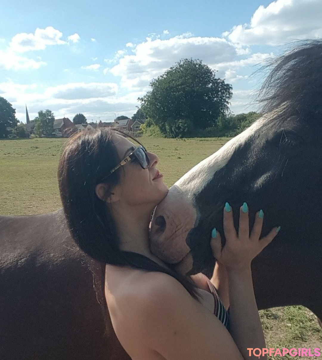 Foto desnuda filtrada de OnlyFans de Naughtyrebecca1 #84 Foto desnuda filtrada de OnlyFans de Naughtyrebecca1 #84