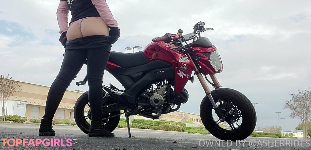 Foto desnuda filtrada de OnlyFans de Asherridesfree #15 Foto desnuda filtrada de OnlyFans de Asherridesfree #15