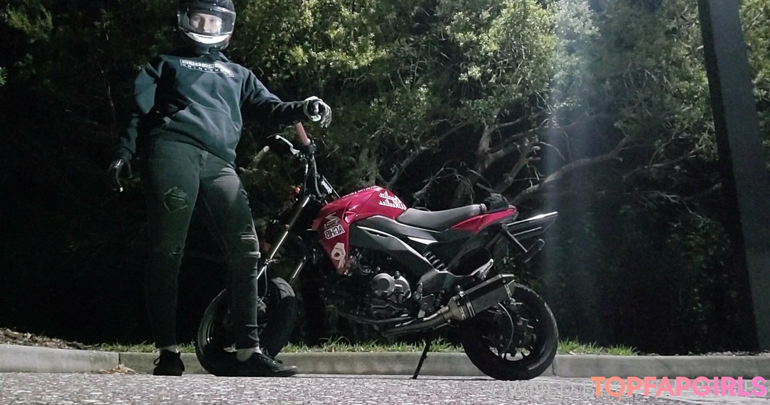 Foto desnuda filtrada de OnlyFans de Asherridesfree #52 Foto desnuda filtrada de OnlyFans de Asherridesfree #52