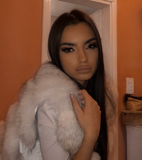 Foto desnuda filtrada de OnlyFans de Kristina Djedovic