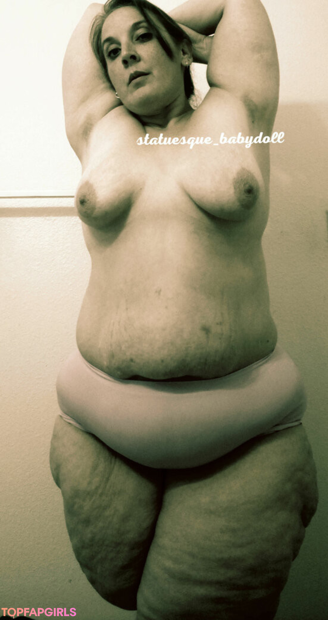 Foto desnuda filtrada de OnlyFans de Kourtneycakes #308 Foto desnuda filtrada de OnlyFans de Kourtneycakes #308