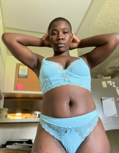 Foto desnuda filtrada de OnlyFans de Mistresslizabell