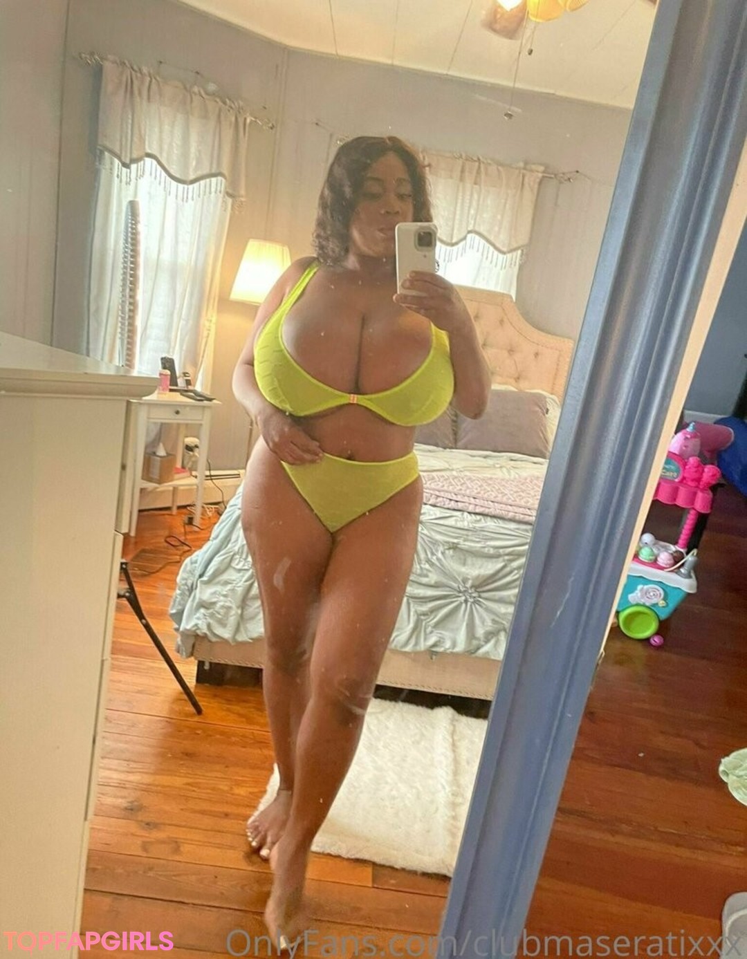 Foto desnuda filtrada de OnlyFans de Clubmaseratixxx #315 Foto desnuda filtrada de OnlyFans de Clubmaseratixxx #315