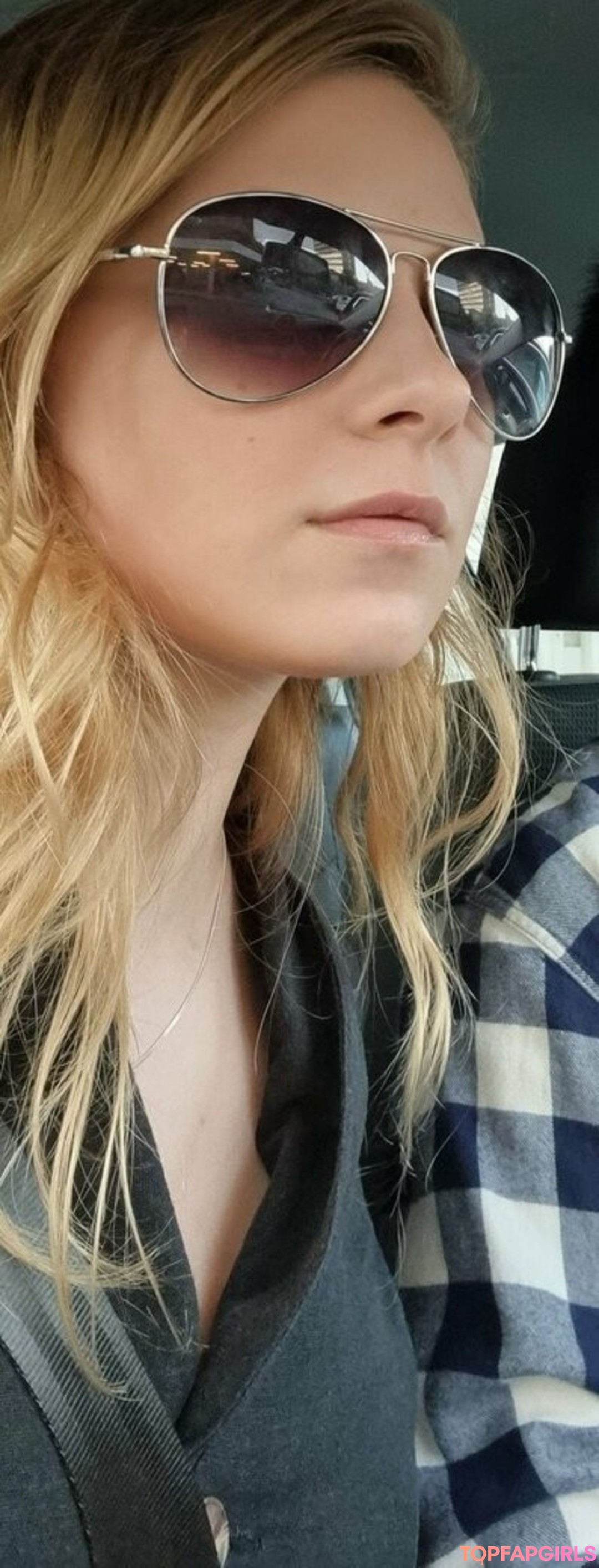 Foto desnuda filtrada de OnlyFans de Sydney Poniewaz #55 Foto desnuda filtrada de OnlyFans de Sydney Poniewaz #55