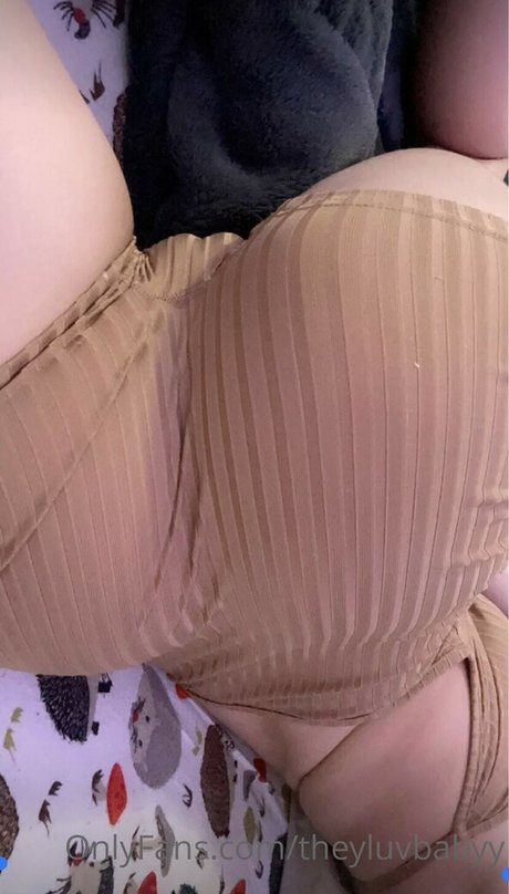 Foto desnuda filtrada de OnlyFans de Theyluvbabyy