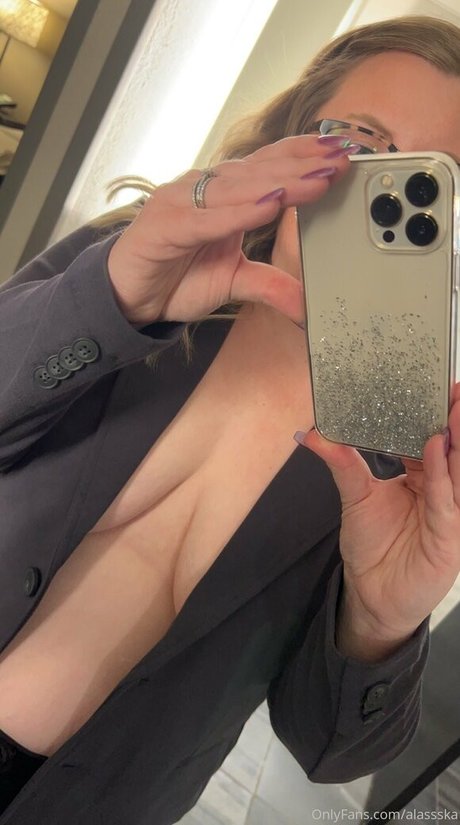 Foto desnuda filtrada de OnlyFans de Alassska
