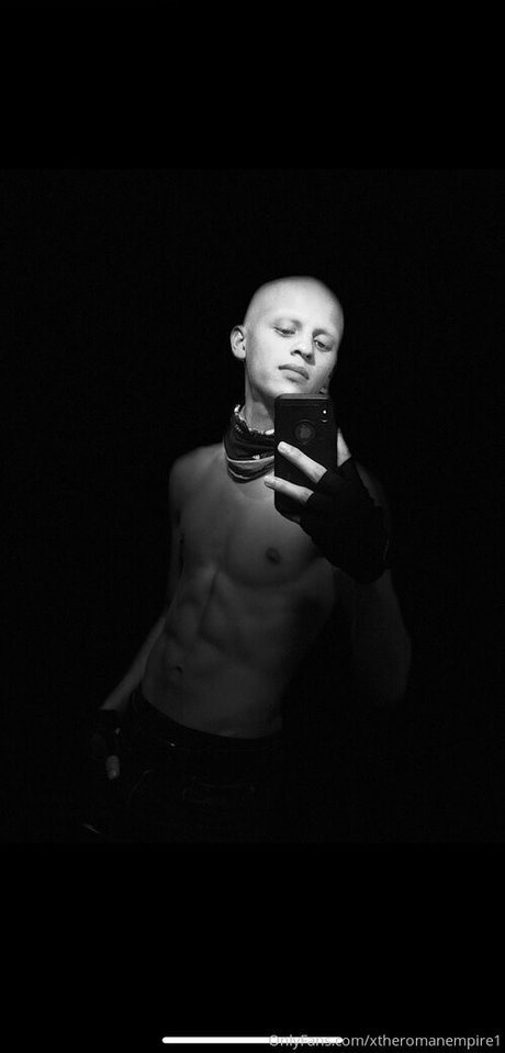 Foto desnuda filtrada de OnlyFans de Xtheromanempire1