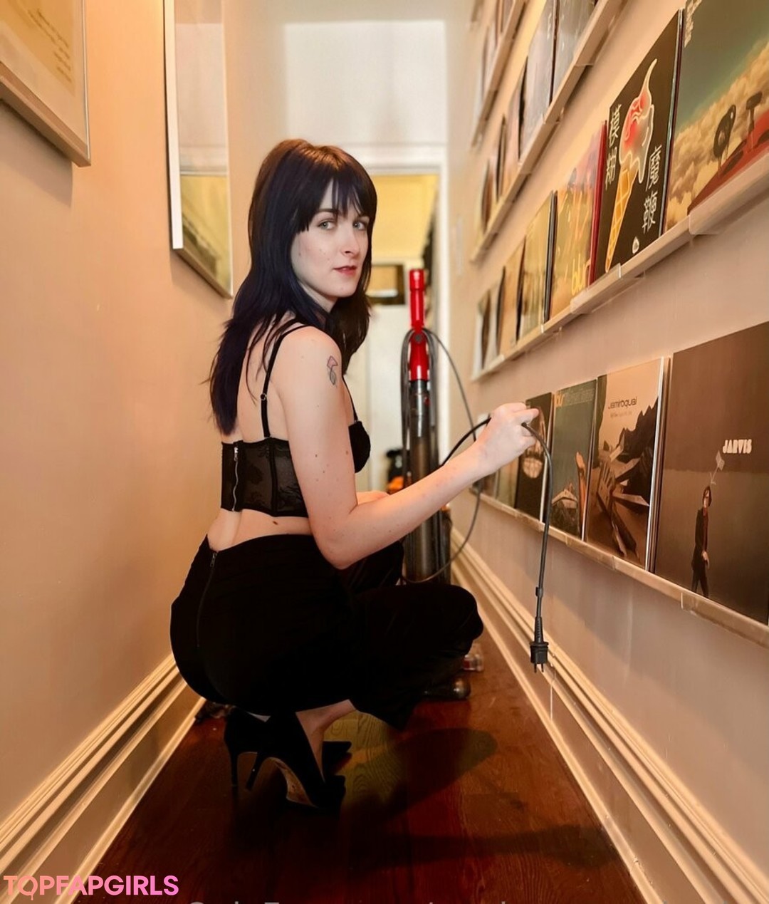 Foto desnuda filtrada de OnlyFans de Madamepsychosiss #44 Foto desnuda filtrada de OnlyFans de Madamepsychosiss #44