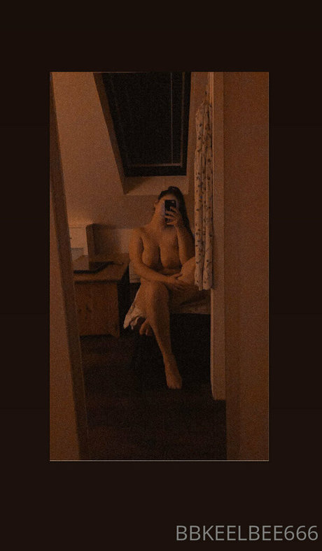 Foto desnuda filtrada de OnlyFans de Barbiebbkeel