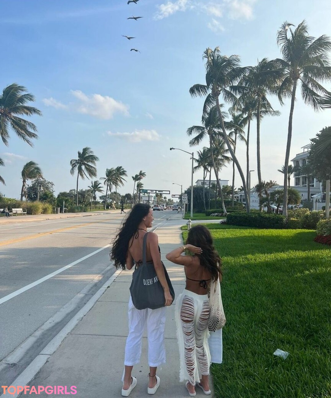 Foto desnuda filtrada de OnlyFans de Schlenker Sisters #348 Foto desnuda filtrada de OnlyFans de Schlenker Sisters #348