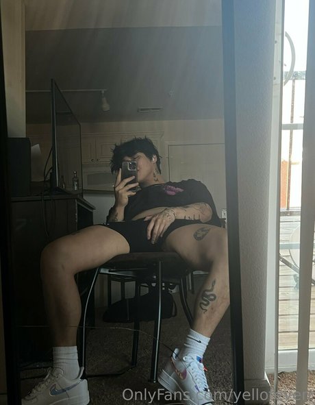 Foto desnuda filtrada de OnlyFans de Yellofeverr