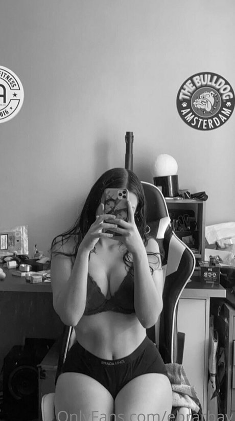 Foto desnuda filtrada de OnlyFans de Ebrarbay