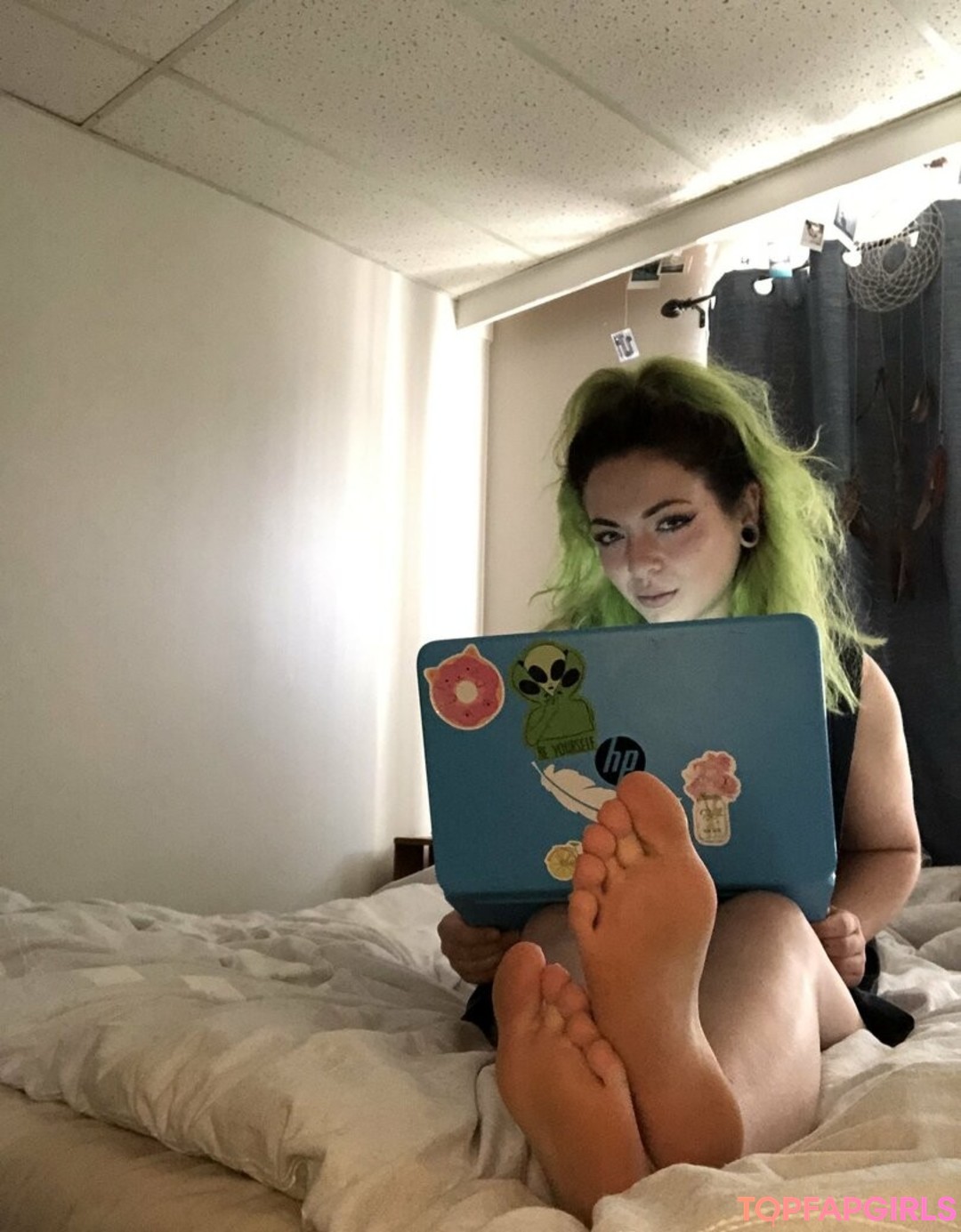 Foto desnuda filtrada de OnlyFans de Oliviafeetqueen #19 Foto desnuda filtrada de OnlyFans de Oliviafeetqueen #19