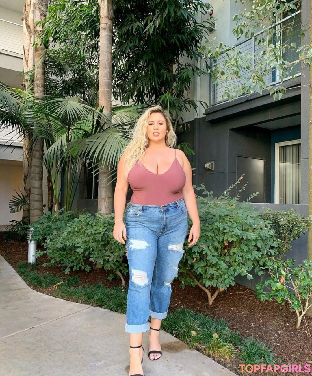 Foto desnuda filtrada de OnlyFans de Lo Sangstaaa #186 Foto desnuda filtrada de OnlyFans de Lo Sangstaaa #186