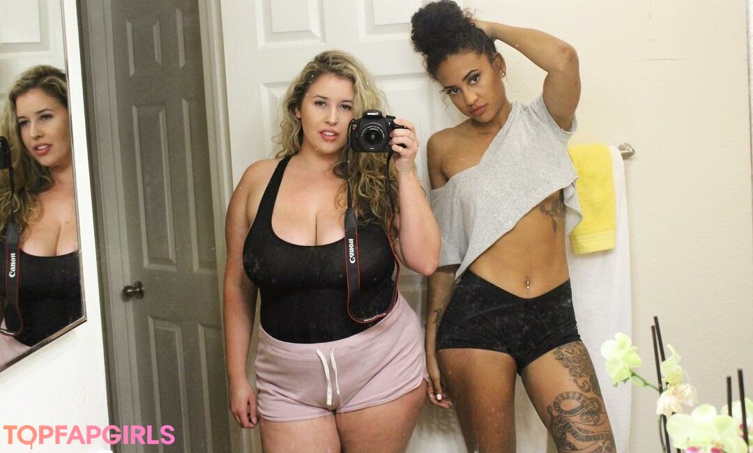 Foto desnuda filtrada de OnlyFans de Lo Sangstaaa #360 Foto desnuda filtrada de OnlyFans de Lo Sangstaaa #360