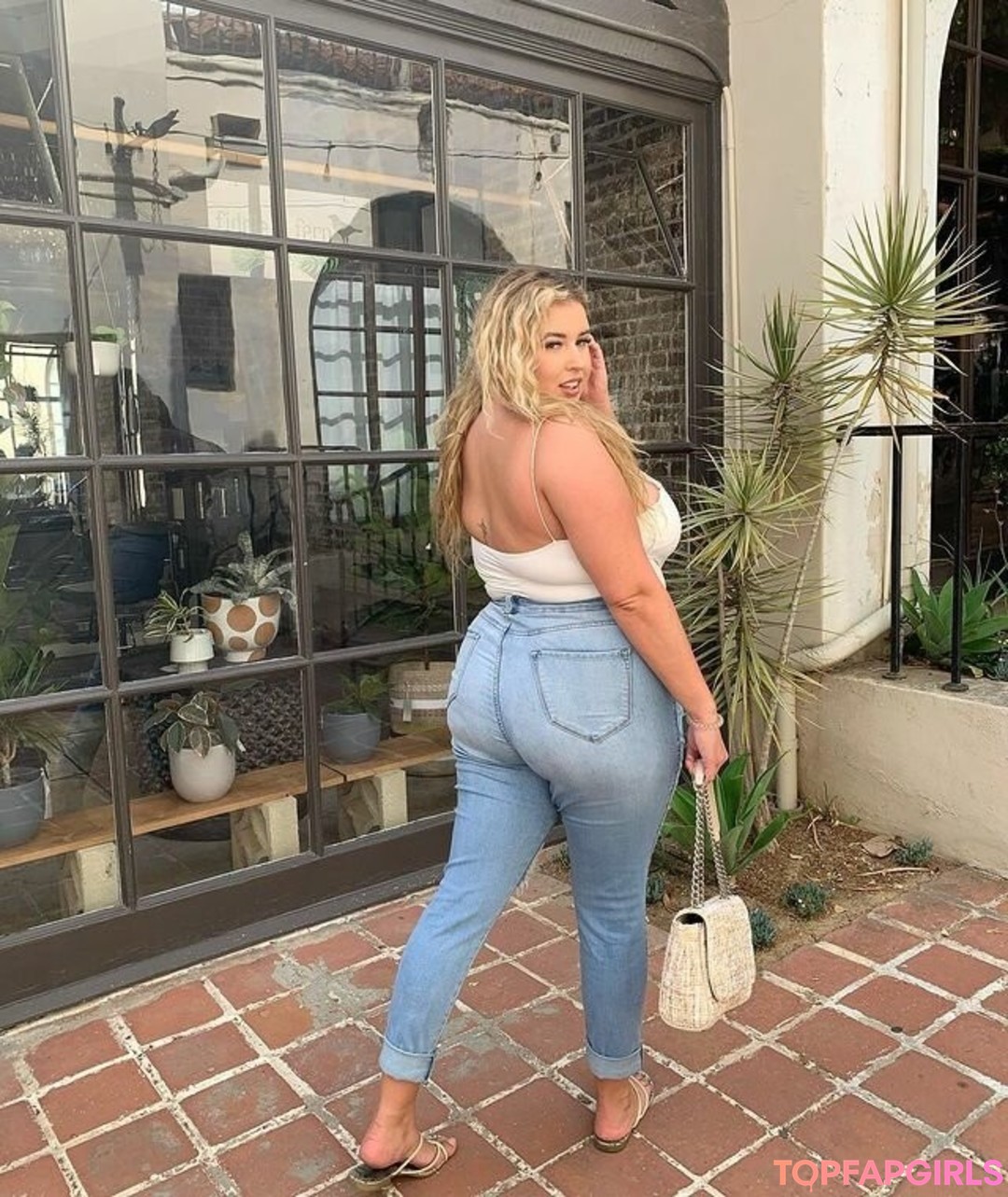 Foto desnuda filtrada de OnlyFans de Lo Sangstaaa #384 Foto desnuda filtrada de OnlyFans de Lo Sangstaaa #384