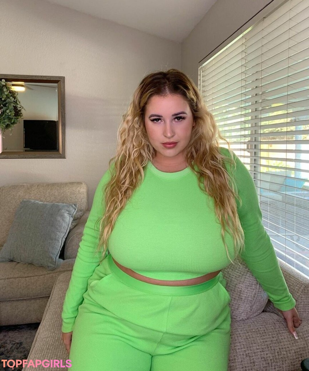 Foto desnuda filtrada de OnlyFans de Lo Sangstaaa #419 Foto desnuda filtrada de OnlyFans de Lo Sangstaaa #419