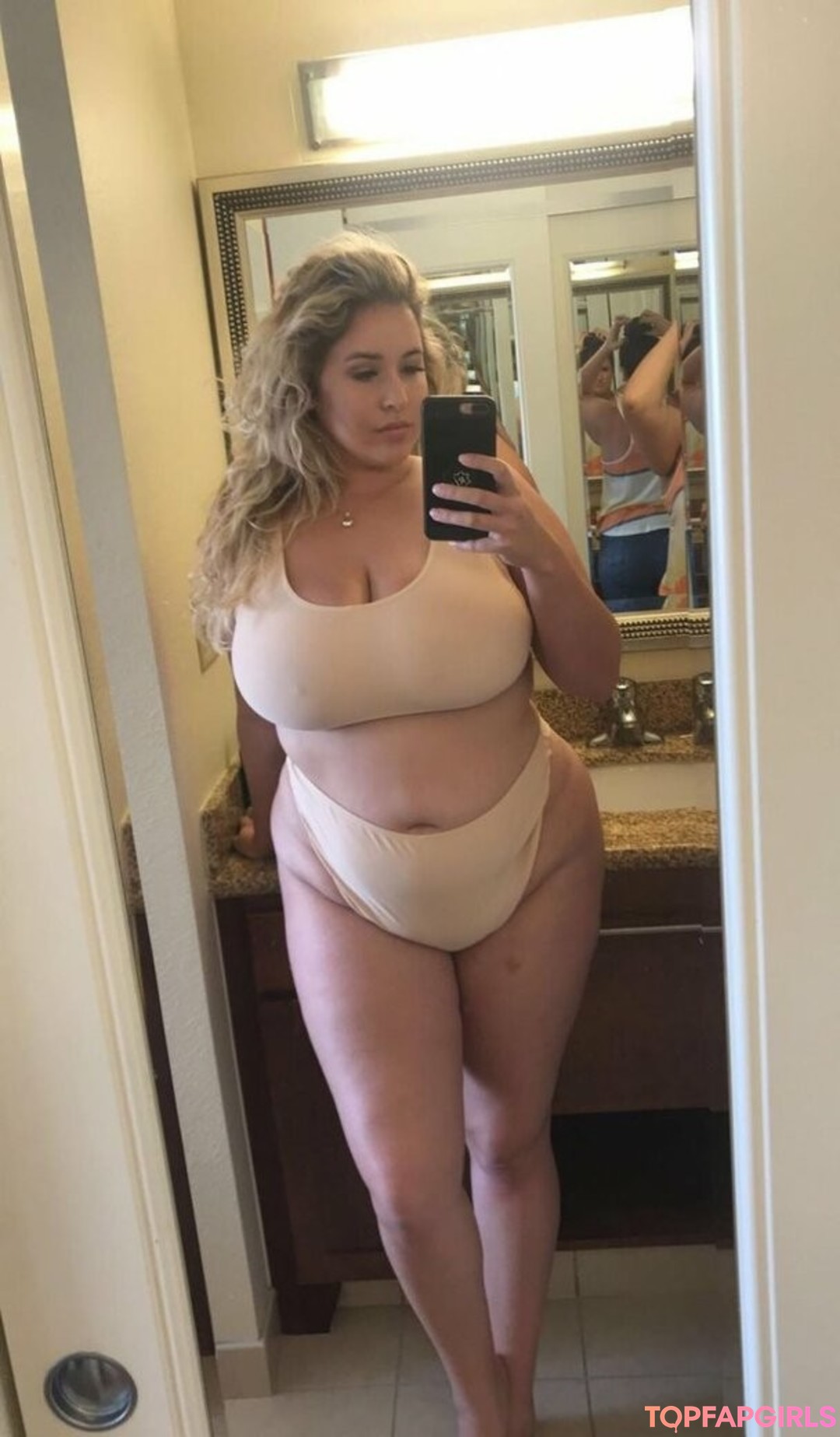 Foto desnuda filtrada de OnlyFans de Lo Sangstaaa #446 Foto desnuda filtrada de OnlyFans de Lo Sangstaaa #446