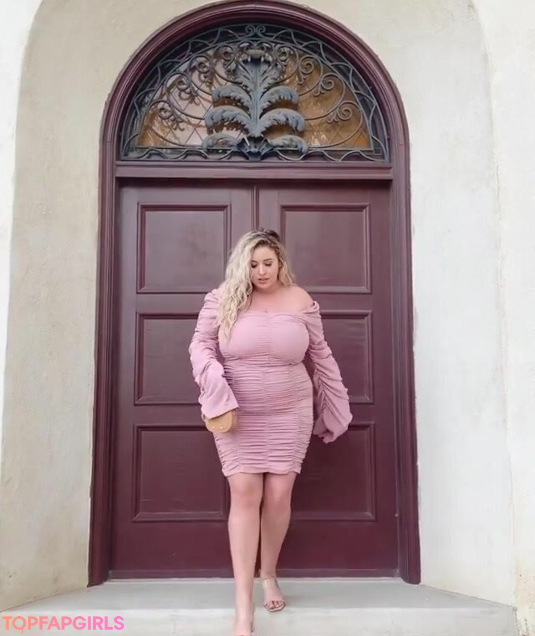 Foto desnuda filtrada de OnlyFans de Lo Sangstaaa #463 Foto desnuda filtrada de OnlyFans de Lo Sangstaaa #463