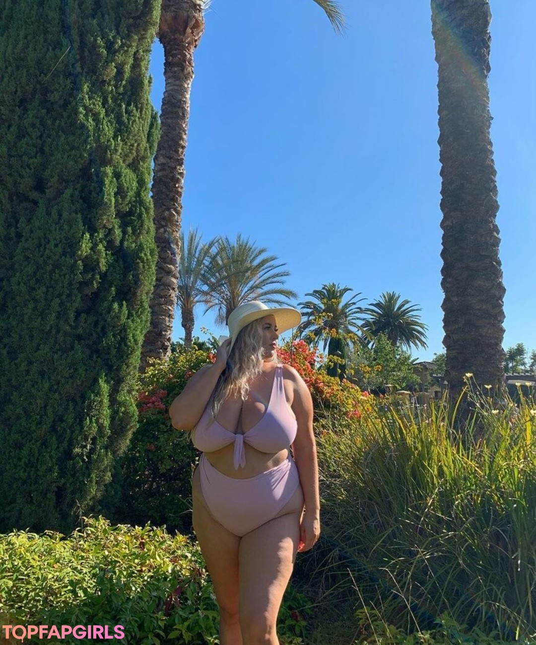Foto desnuda filtrada de OnlyFans de Lo Sangstaaa #489 Foto desnuda filtrada de OnlyFans de Lo Sangstaaa #489