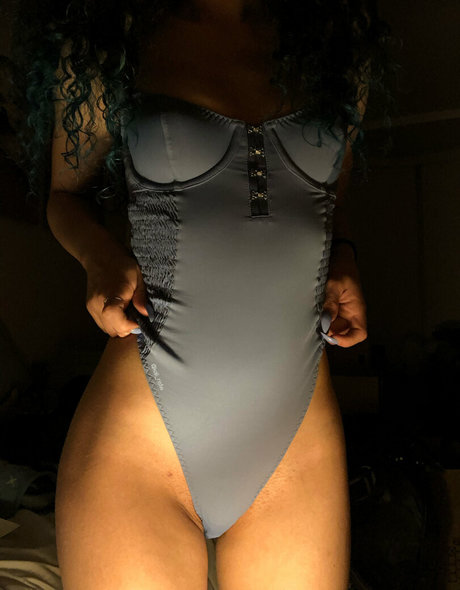 Foto desnuda filtrada de OnlyFans de Alixflux
