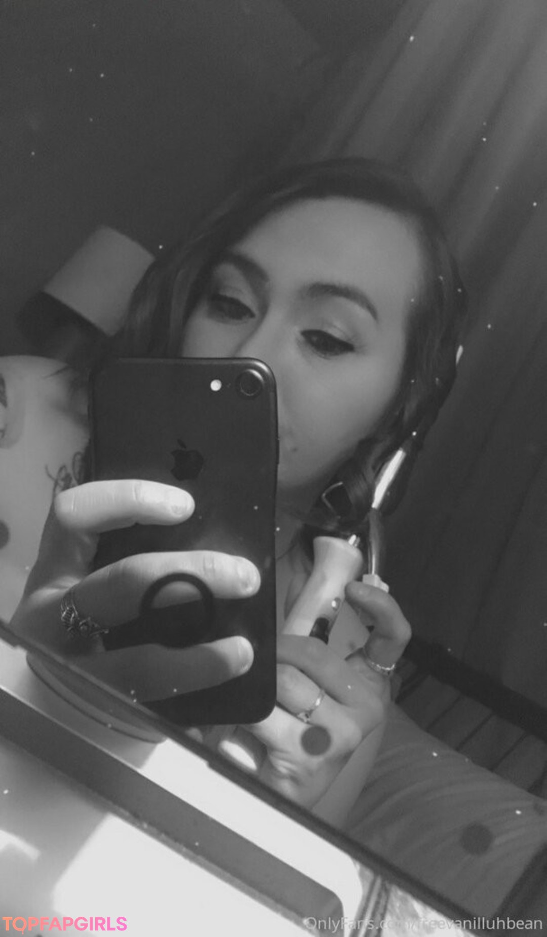 Foto desnuda filtrada de OnlyFans de Freevanilluhbean #4 Foto desnuda filtrada de OnlyFans de Freevanilluhbean #4