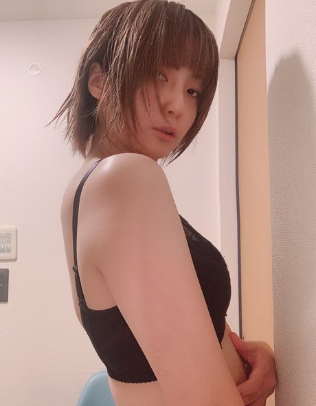 Foto desnuda filtrada de OnlyFans de Ayameapricot
