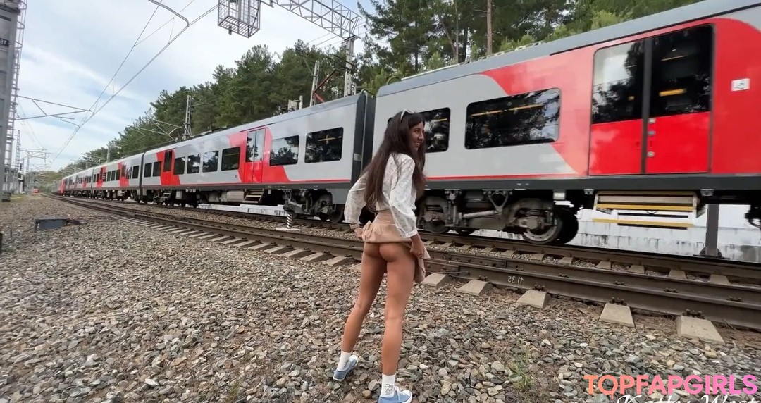 Foto desnuda filtrada de OnlyFans de Katty West #13 Foto desnuda filtrada de OnlyFans de Katty West #13