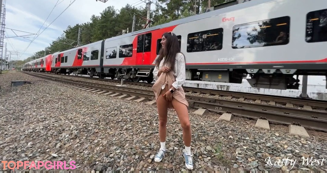 Foto desnuda filtrada de OnlyFans de Katty West #14 Foto desnuda filtrada de OnlyFans de Katty West #14