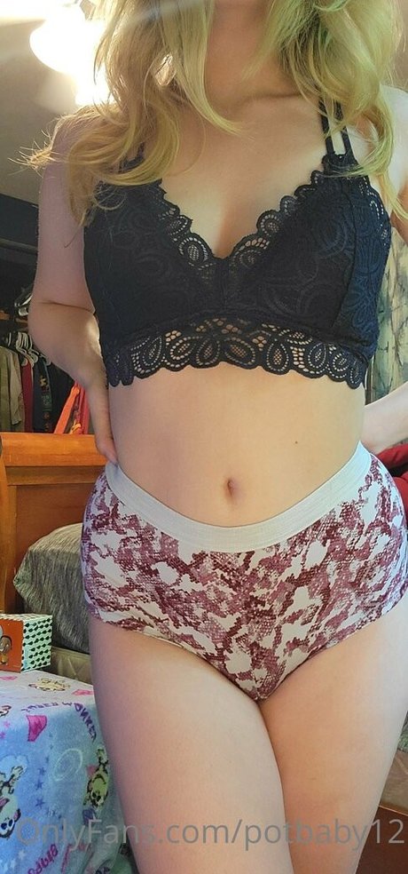 Foto desnuda filtrada de OnlyFans de Xpuffbabyx