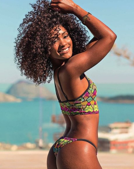 Erika Januza