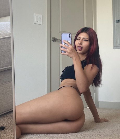 Foto desnuda filtrada de OnlyFans de Waifujuju