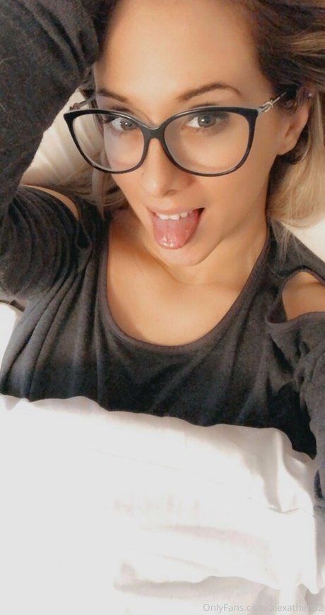 Foto desnuda filtrada de OnlyFans de Alexathenafree