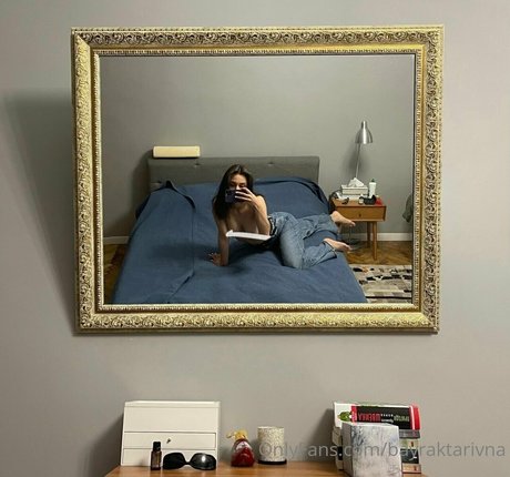 Foto desnuda filtrada de OnlyFans de Bayraktarivna
