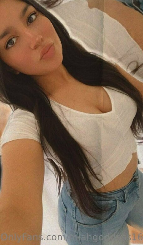 Miahgoddess16