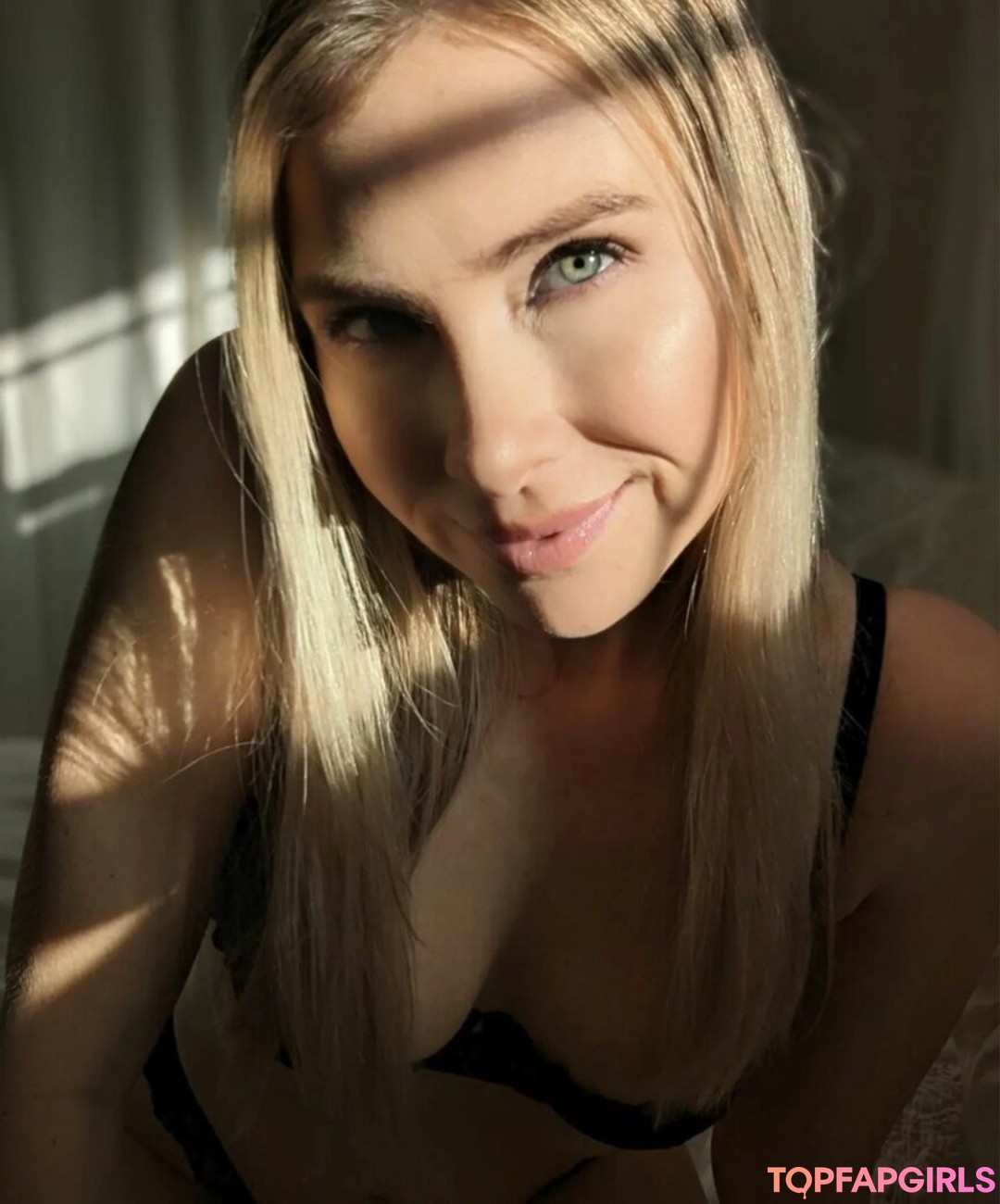 Foto desnuda filtrada de OnlyFans de Mallory Moore #57 Foto desnuda filtrada de OnlyFans de Mallory Moore #57