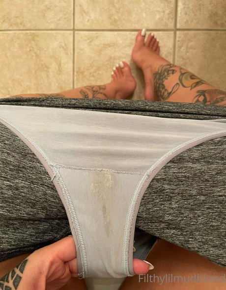 Foto desnuda filtrada de OnlyFans de Filthylilmudblood