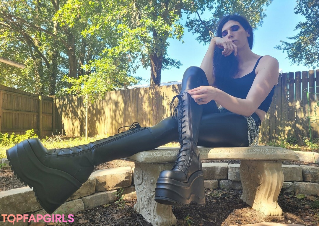 Foto desnuda filtrada de OnlyFans de Maemerciless #137 Foto desnuda filtrada de OnlyFans de Maemerciless #137