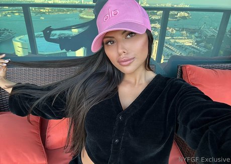 Foto desnuda filtrada de OnlyFans de Kaitlenirl