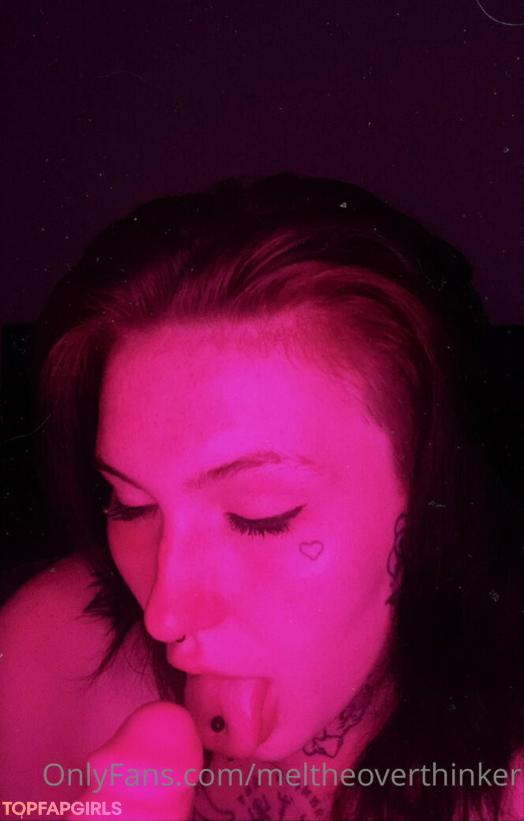 Foto desnuda filtrada de OnlyFans de Meltheoverthinker #5 Foto desnuda filtrada de OnlyFans de Meltheoverthinker #5