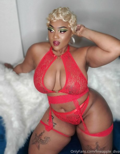 Foto desnuda filtrada de OnlyFans de Fineapplediva