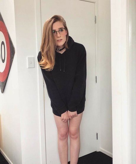 Foto desnuda filtrada de OnlyFans de Alice In Wonder1and