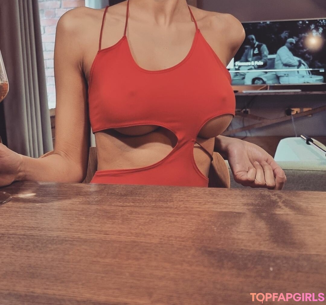 Foto desnuda filtrada de OnlyFans de Serena Mann #226 Foto desnuda filtrada de OnlyFans de Serena Mann #226