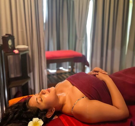Foto desnuda filtrada de OnlyFans de Nimesha Jayarathne