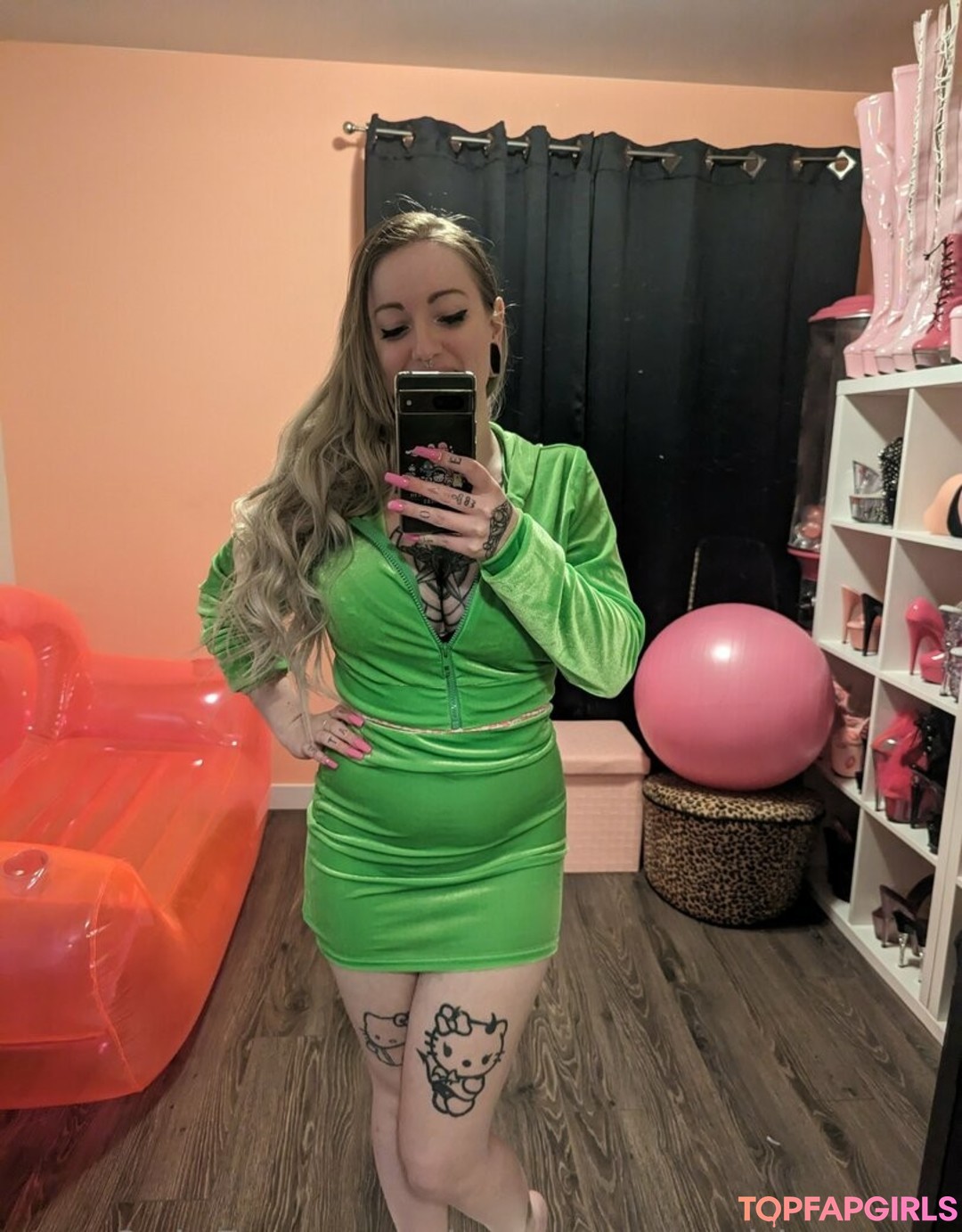 Foto desnuda filtrada de OnlyFans de Heysweetsophietease #5 Foto desnuda filtrada de OnlyFans de Heysweetsophietease #5