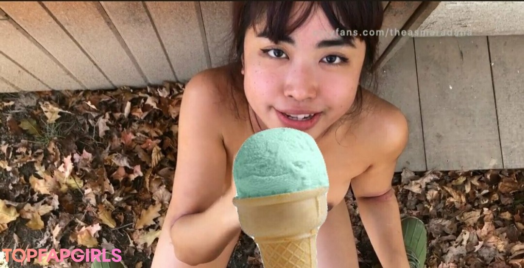 Foto desnuda filtrada de OnlyFans de Asmaradanafree #37 Foto desnuda filtrada de OnlyFans de Asmaradanafree #37