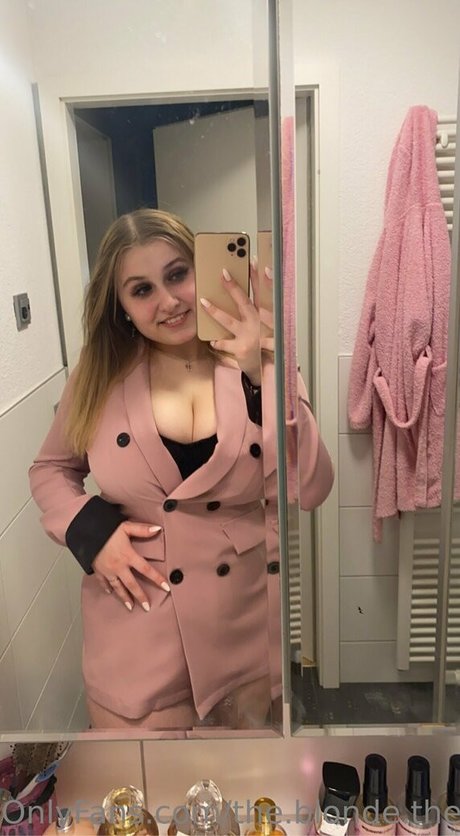 The.blonde.the.brunette