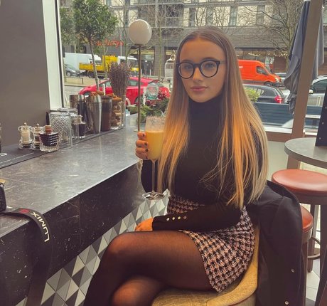 Foto desnuda filtrada de OnlyFans de Olivia Robertson