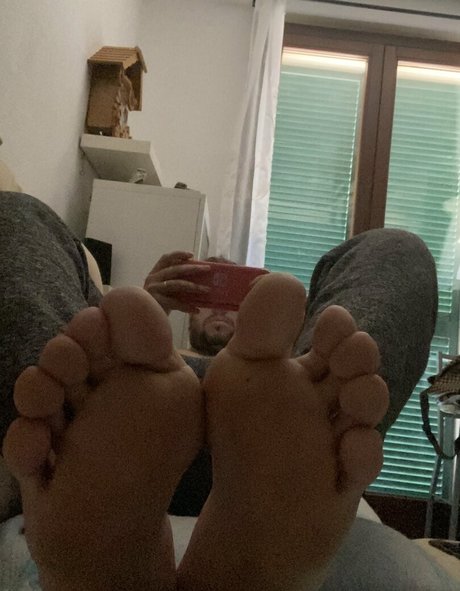 Youloveyourkingfeet